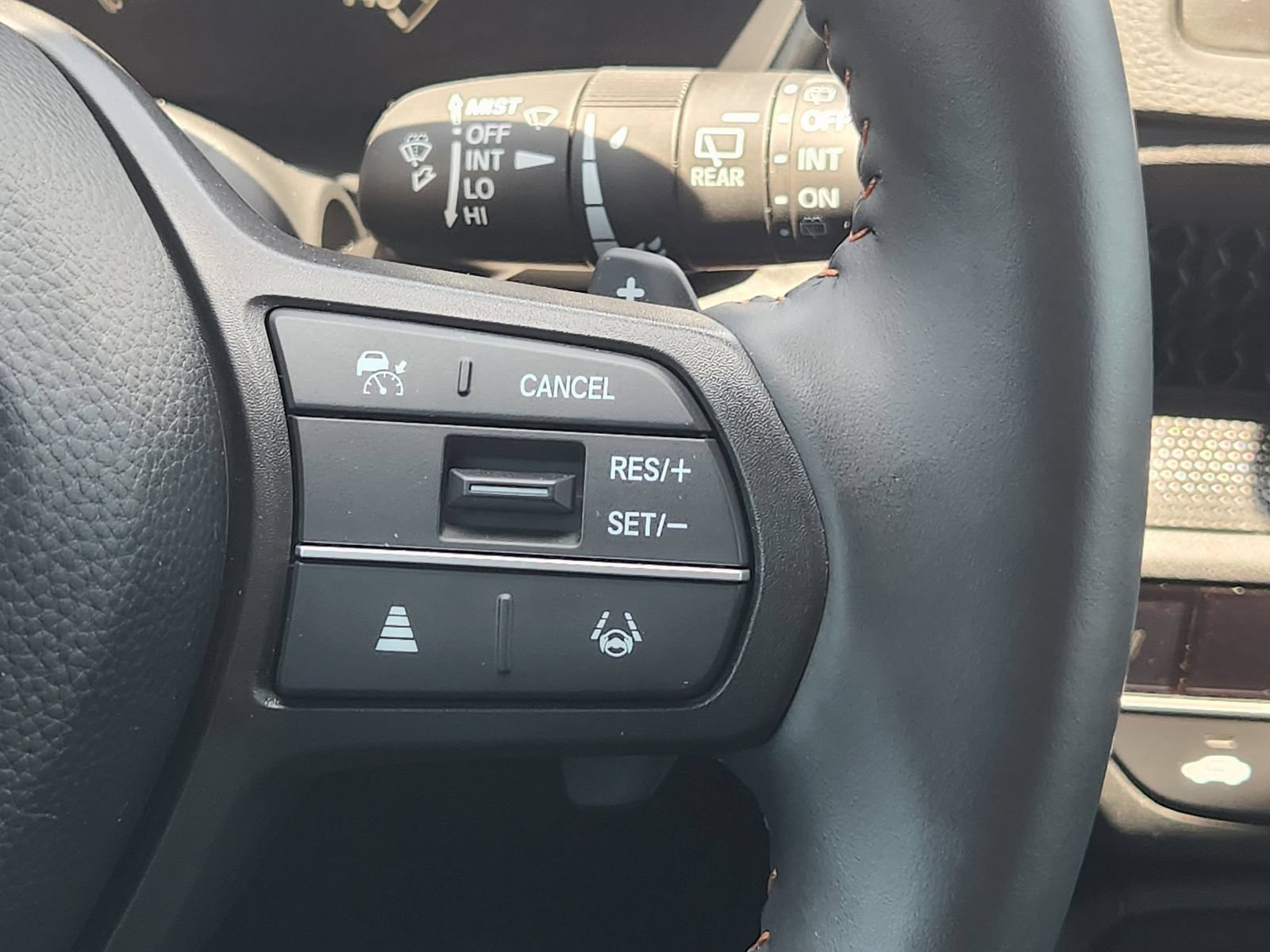 Used 2025 Honda CR-V Sport-L image 32