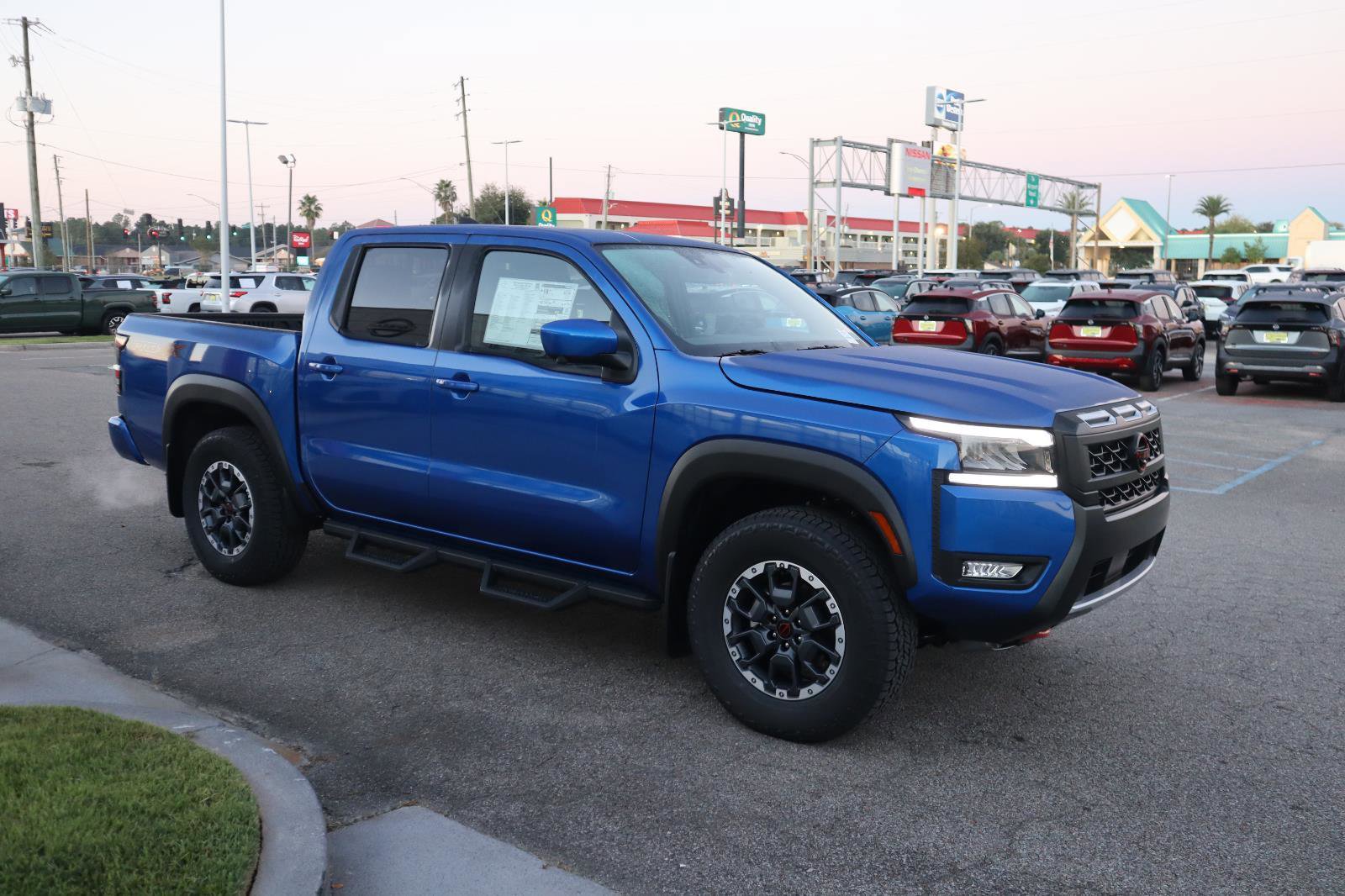 New 2026 Nissan Frontier 4x4 Crew Cab image 16