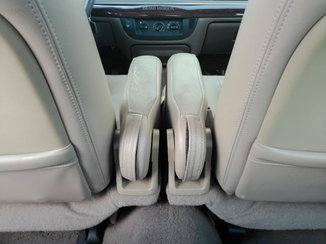 Used 2003 Mercury Grand Marquis GS RWD image 23