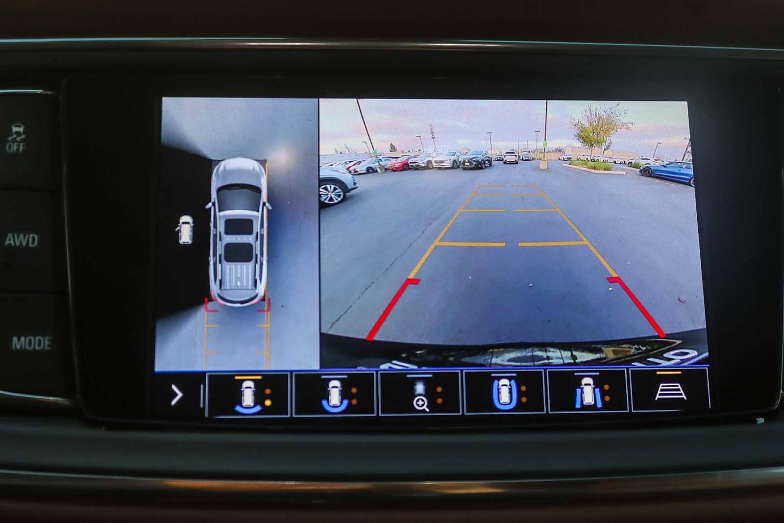 Used 2021 Buick Enclave Avenir w/ Avenir Technology Package image 23