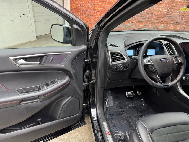 Certified 2024 Ford Edge ST-Line image 9