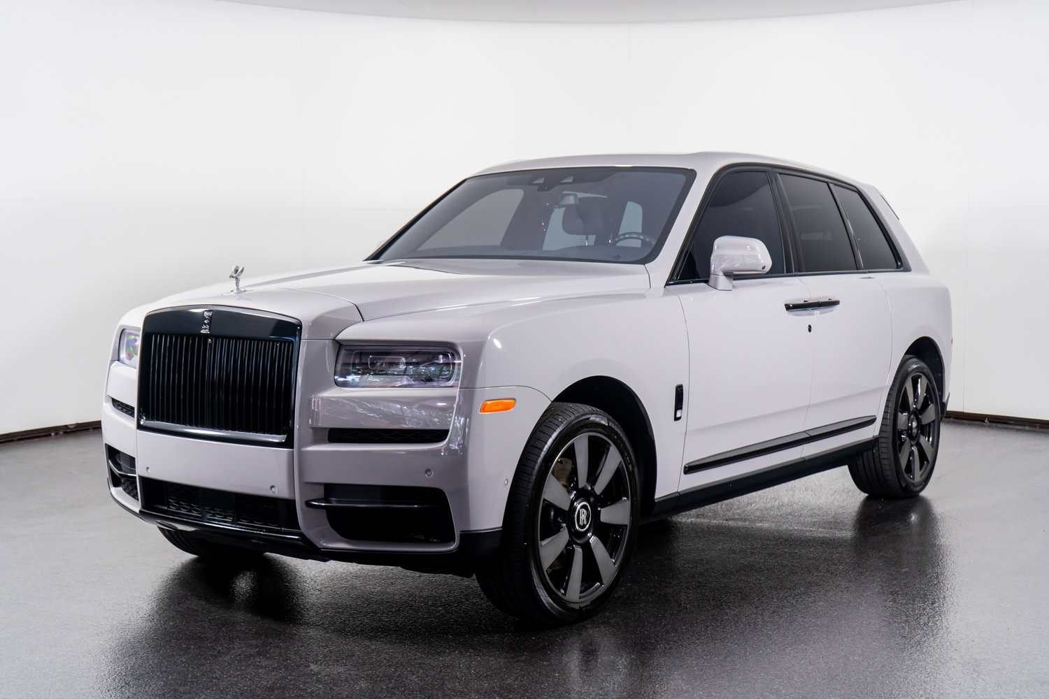 Used 2023 Rolls-Royce Cullinan image 21