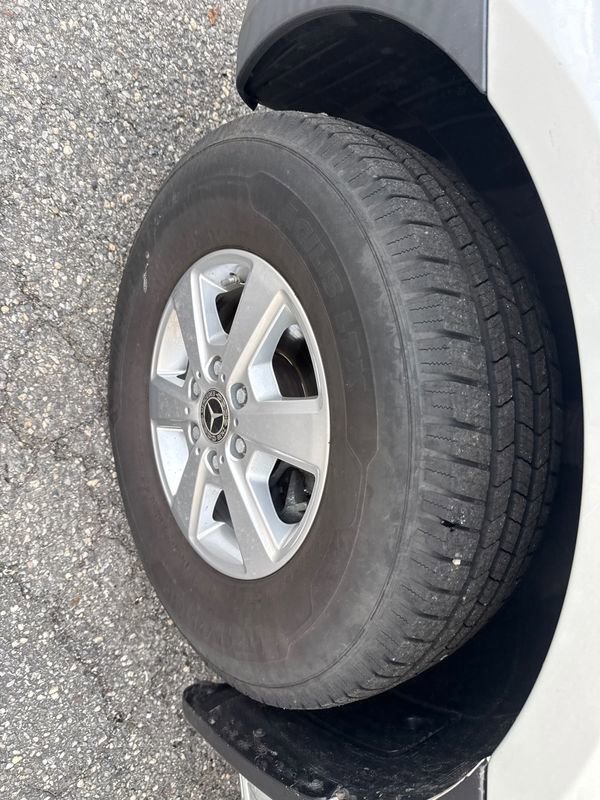 Used 2021 Mercedes-Benz Sprinter 2500 image 29