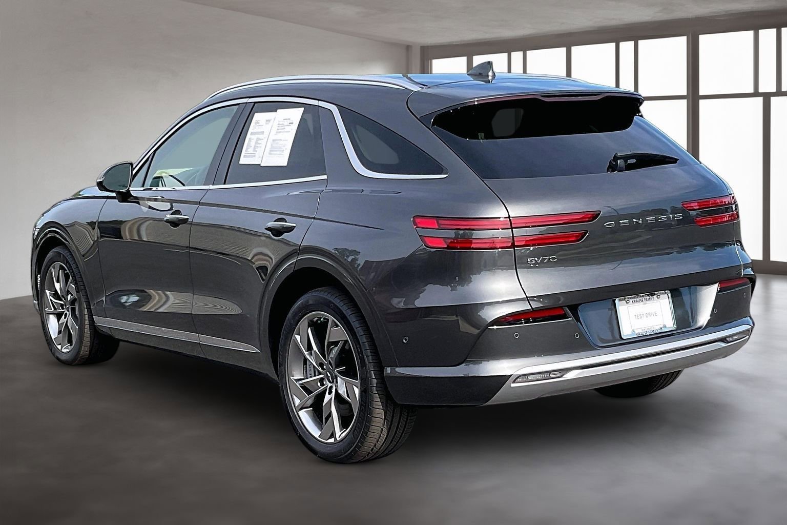Used 2025 Genesis Electrified GV70 AWD/4WD image 4