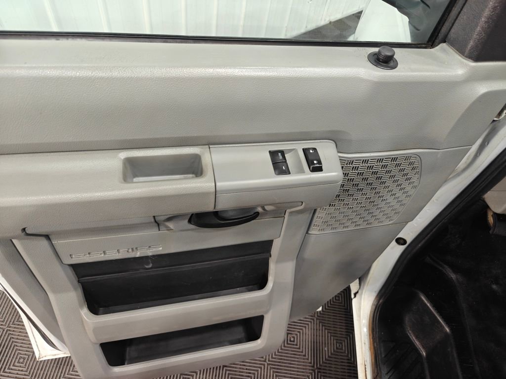 Used 2018 Ford E-350 and Econoline 350 Super Duty w/ Power Windows & Locks Group RWD image 30