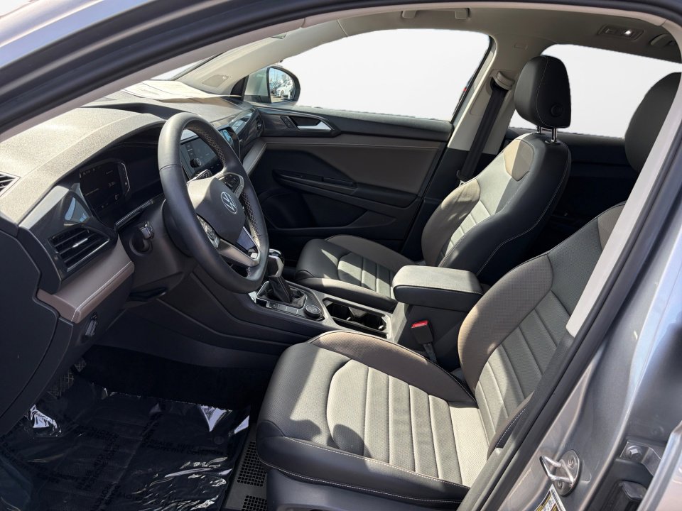 Used 2022 Volkswagen Taos SEL image 9
