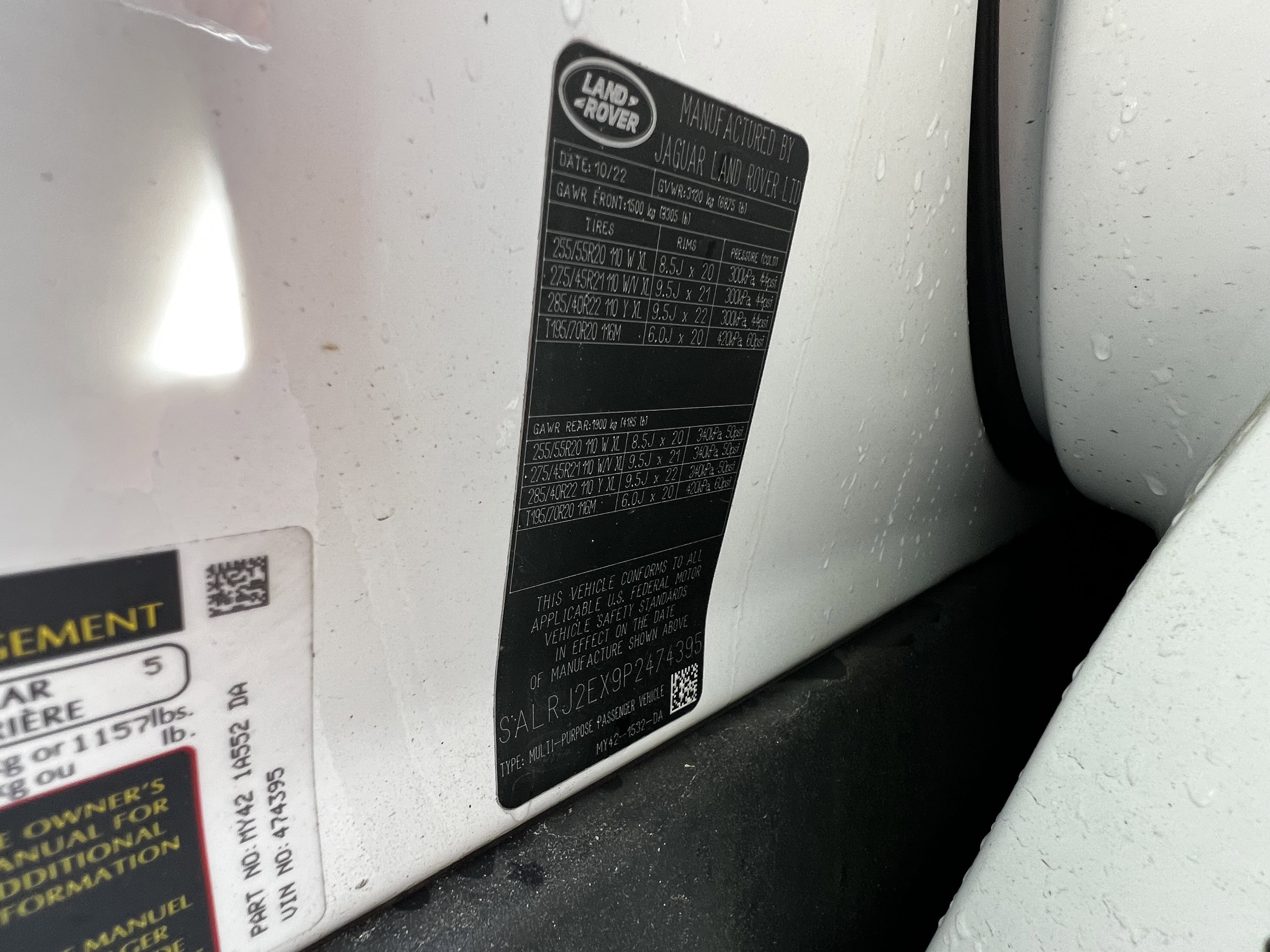 Used 2023 Land Rover Discovery S image 52