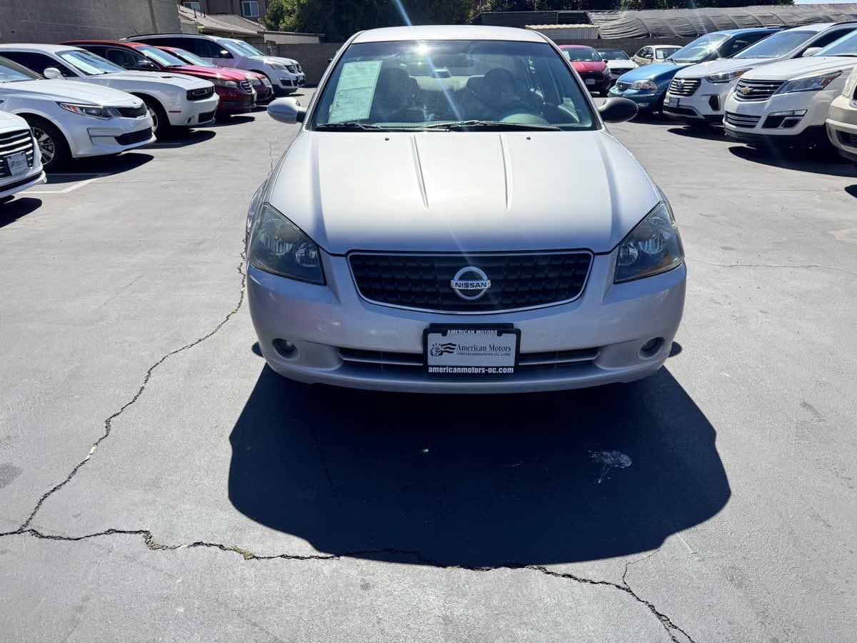 Used 2006 Nissan Altima 3.5 SE FWD image 10