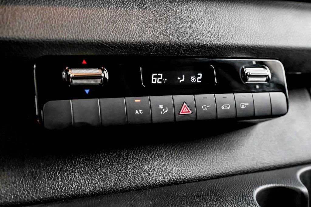 Used 2024 Mercedes-Benz Sprinter 3500 image 18