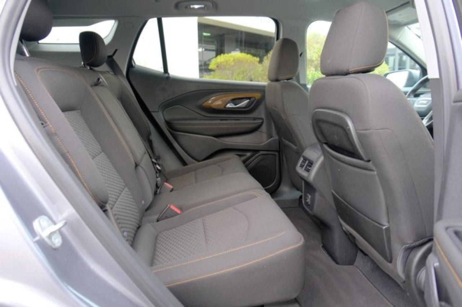 Used 2020 GMC Terrain SLE w/ Driver Convenience Package image 17