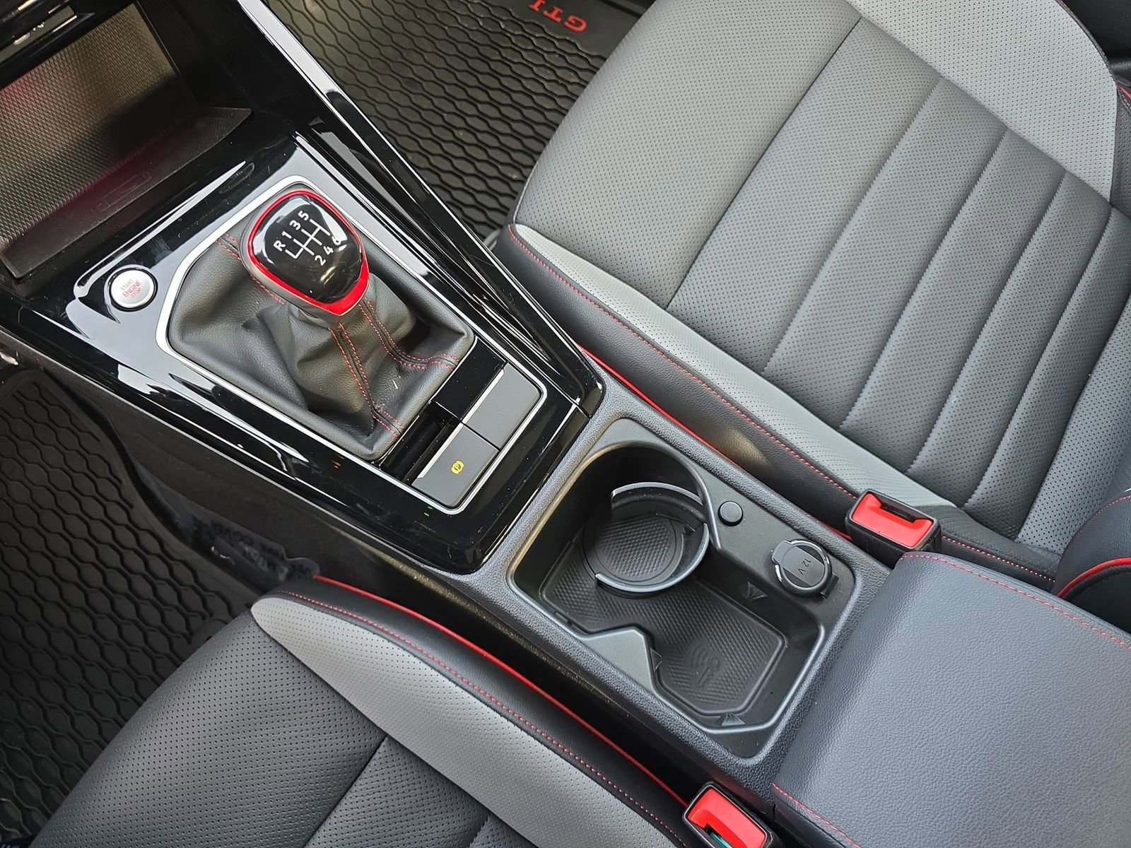 Used 2024 Volkswagen GTI Autobahn image 30