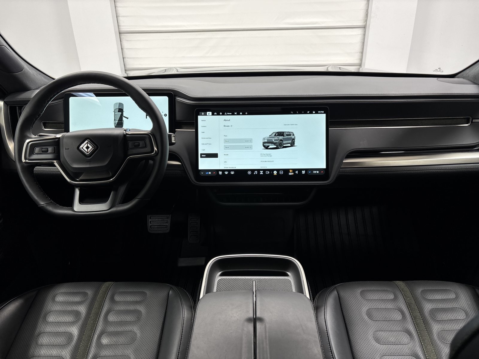 Used 2025 Rivian R1S Adventure AWD/4WD image 27