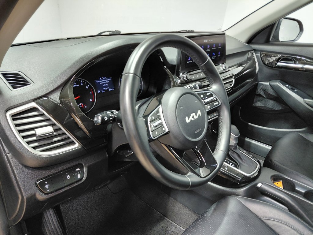 Used 2022 Kia Seltos EX AWD/4WD image 27