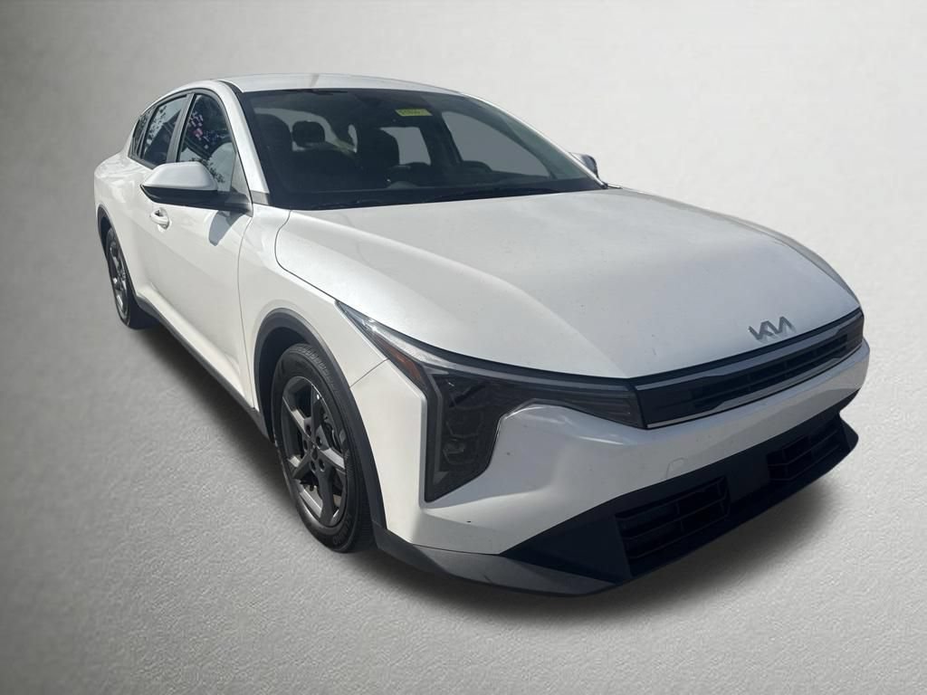 Used 2025 Kia K4 FWD image 1