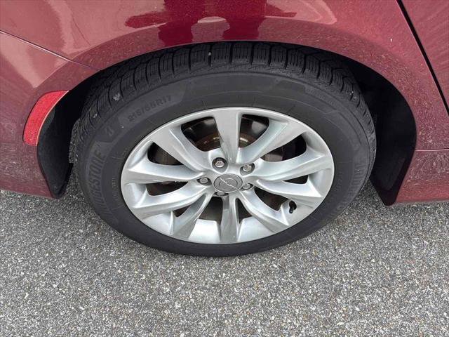 Used 2015 Chrysler 200 C FWD image 21