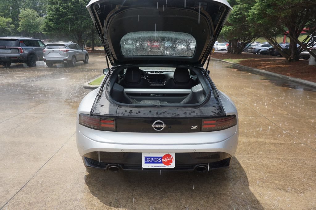 Used 2025 Nissan Z Performance w/ Floor Mat Package RWD image 12