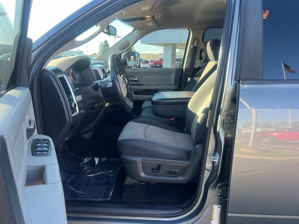 Used 2011 RAM 1500 Classic SLT w/ Luxury Group AWD/4WD image 22