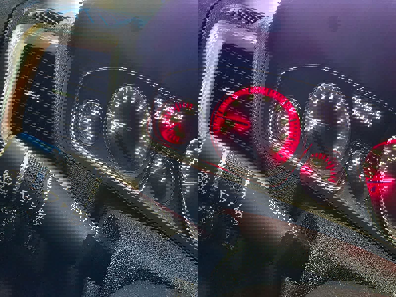 Used 2016 GMC Acadia Denali image 28