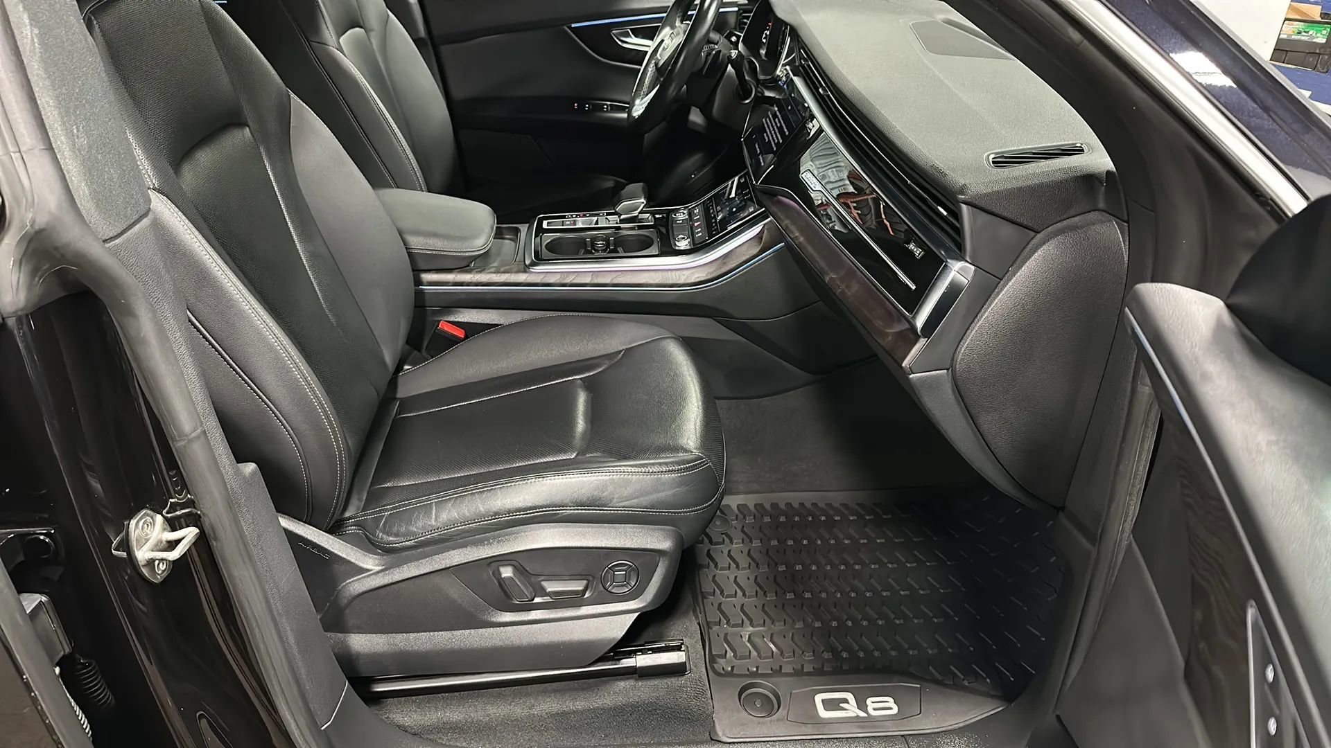 Used 2021 Audi Q8 Premium Plus w/ Premium Plus Package image 17