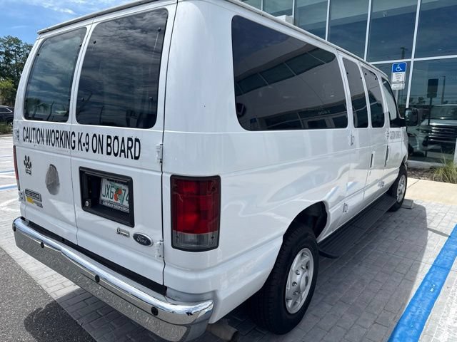 Used 2011 Ford E-350 and Econoline 350 XLT RWD image 11