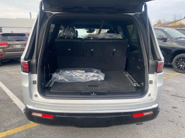 New 2024 Jeep Wagoneer L 4WD w/ Convenience Group I image 7