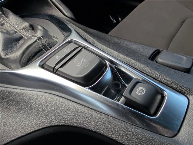 Used 2023 Chevrolet Camaro LT RWD image 13