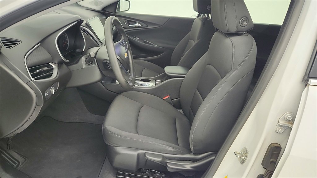 Used 2019 Chevrolet Malibu LS image 17