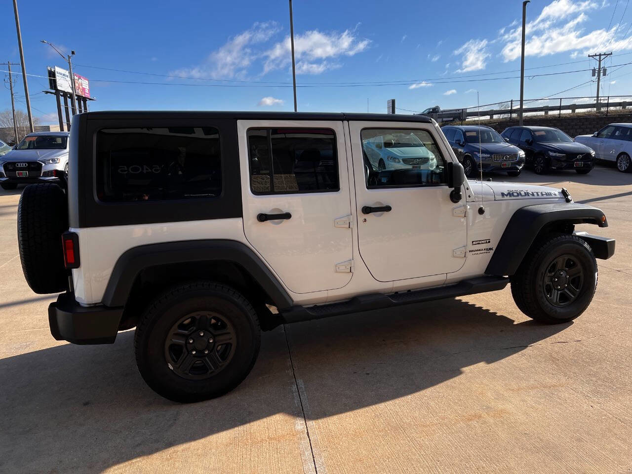 Used 2018 Jeep Wrangler Unlimited Sport w/ Connectivity Group image 5