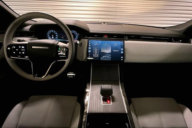 Certified 2026 Land Rover Range Rover Velar Dynamic SE AWD/4WD image 18