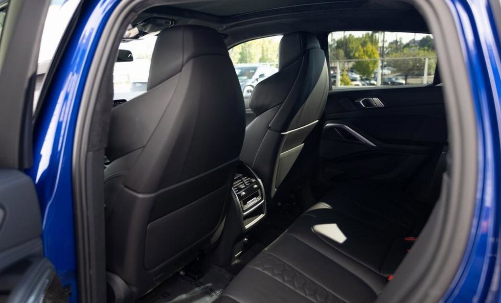 Used 2023 BMW X6 M image 10