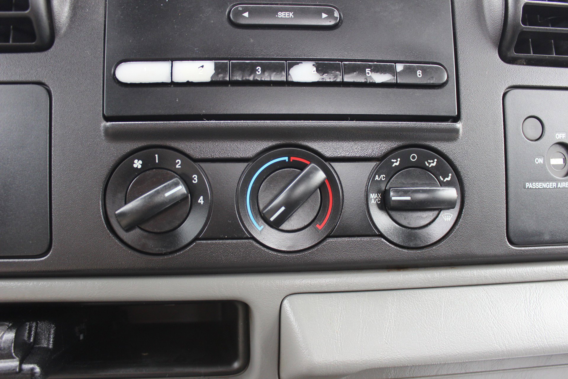Used 2005 Ford F250 XLT AWD/4WD image 27