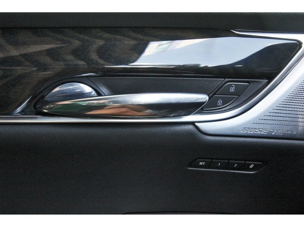 Used 2023 Cadillac XT6 Premium Luxury FWD image 24