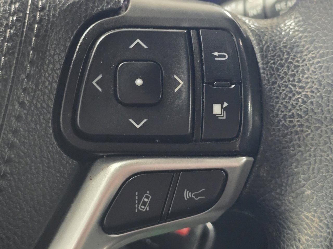 Certified 2019 Toyota Highlander LE FWD image 26