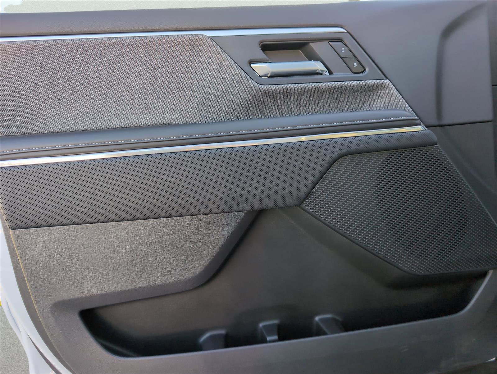 New 2026 GMC Sierra EV Elevation image 28