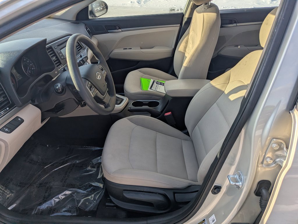 Used 2018 Hyundai Elantra SE image 13