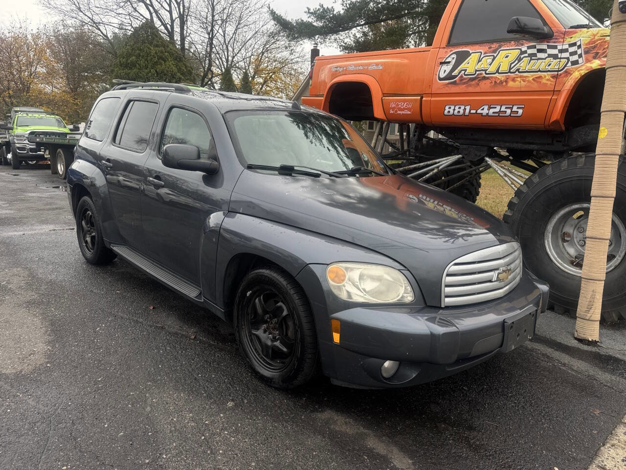 Used 2010 Chevrolet HHR LT image 2