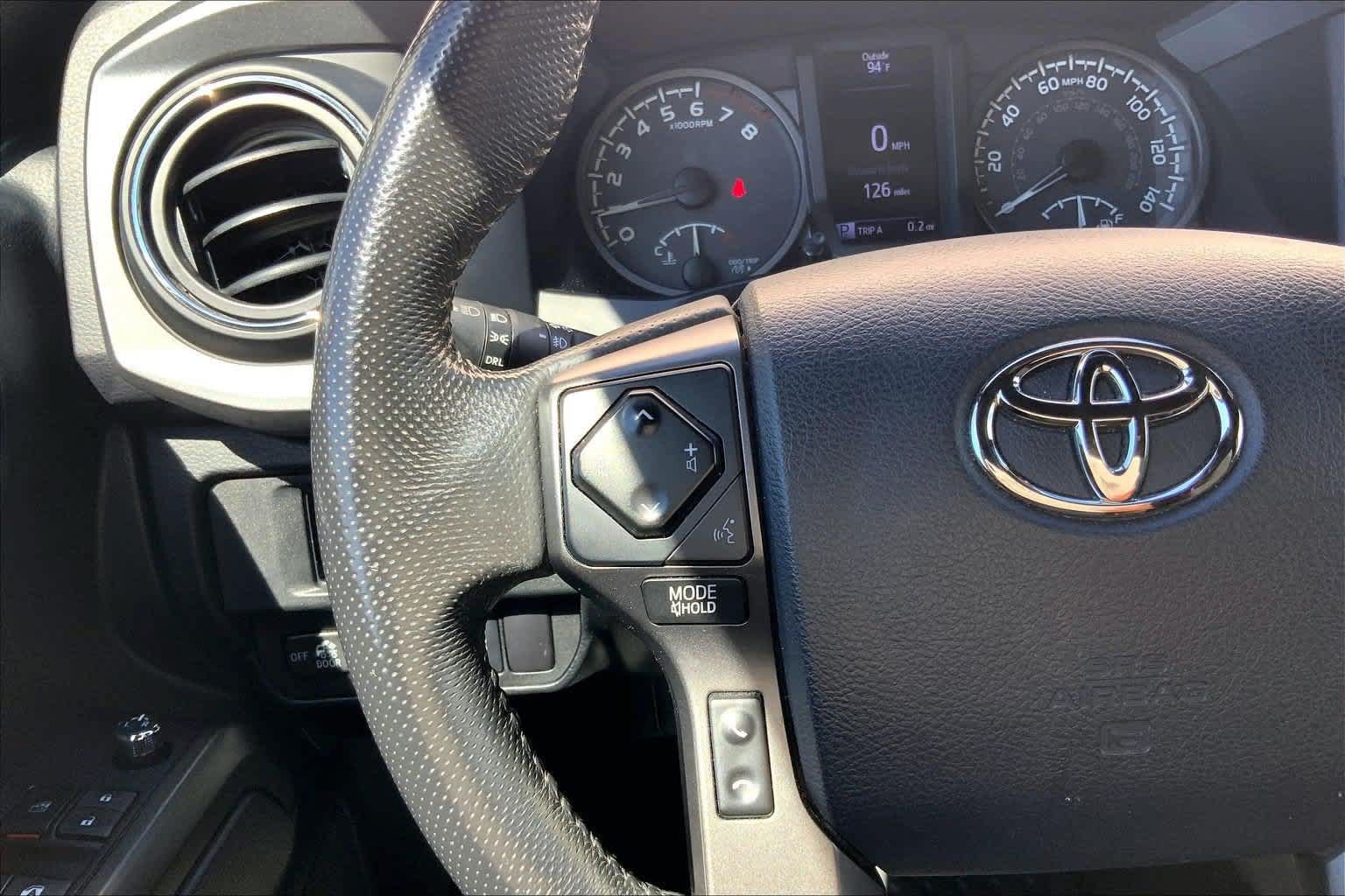 Used 2018 Toyota Tacoma TRD Sport RWD image 24