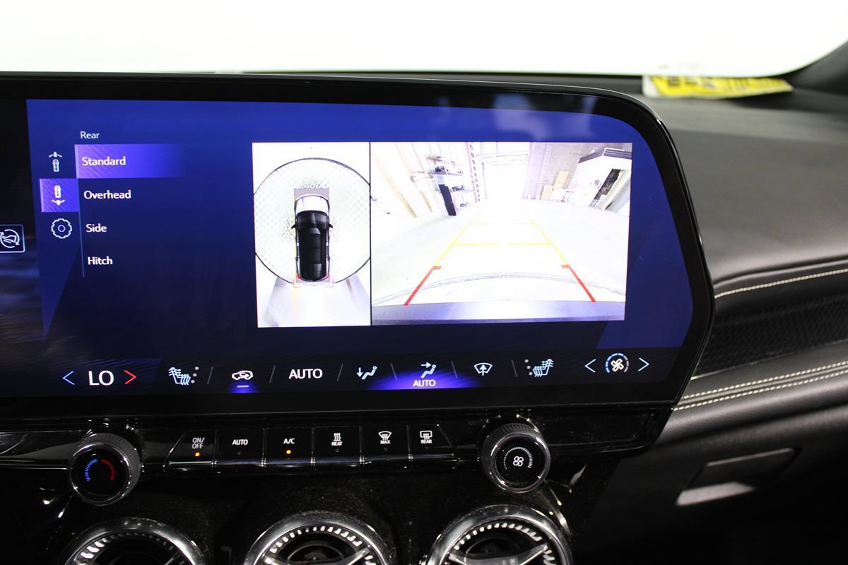 Used 2024 Chevrolet Blazer EV LT AWD/4WD image 12