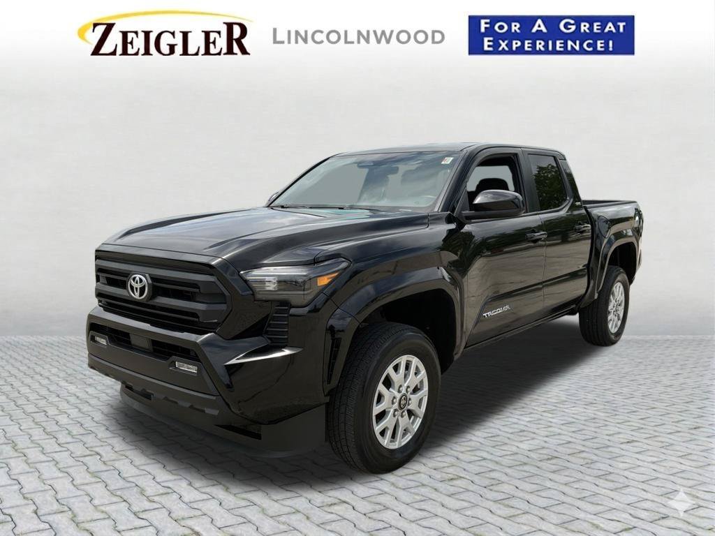 Used 2024 Toyota Tacoma SR5 AWD/4WD image 2