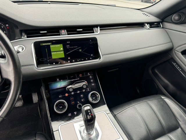 Used 2020 Land Rover Range Rover Evoque SE image 15