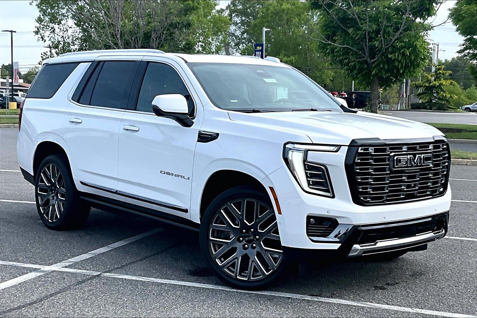 Used 2026 GMC Yukon Denali Ultimate AWD/4WD image 34