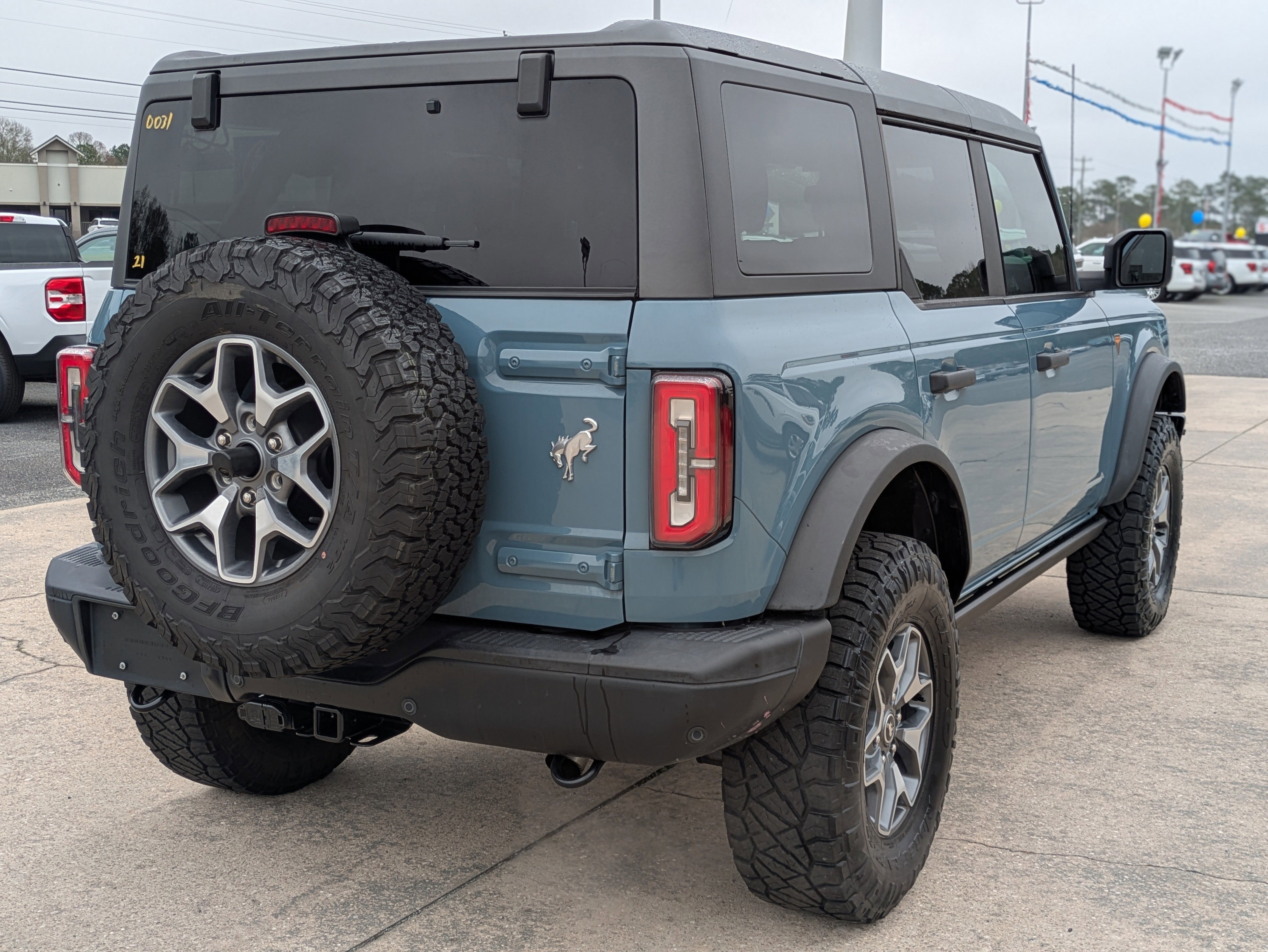 Used 2021 Ford Bronco Badlands image 6