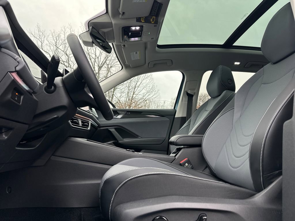 New 2026 Volkswagen Tiguan SE AWD/4WD image 3