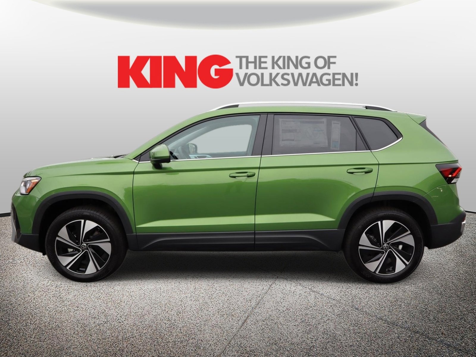 New 2026 Volkswagen Taos SE image 7