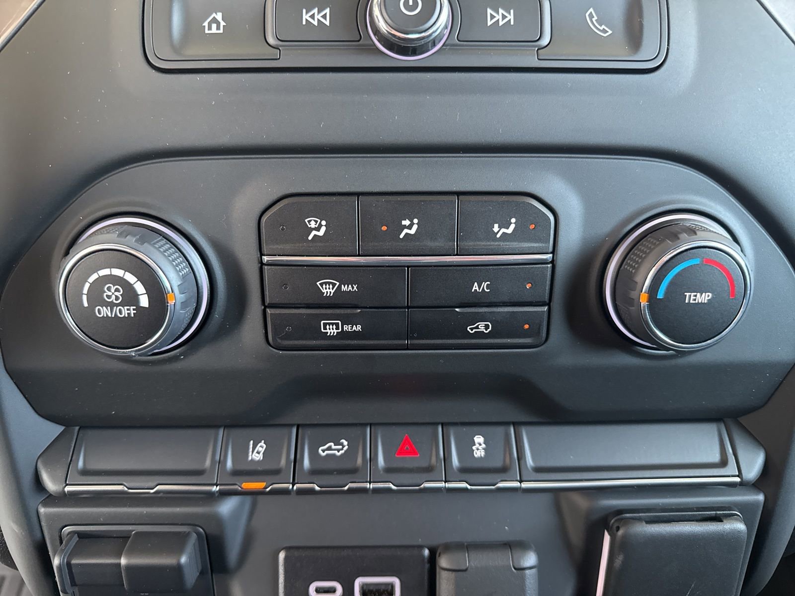 New 2025 Chevrolet Silverado 3500 W/T image 28