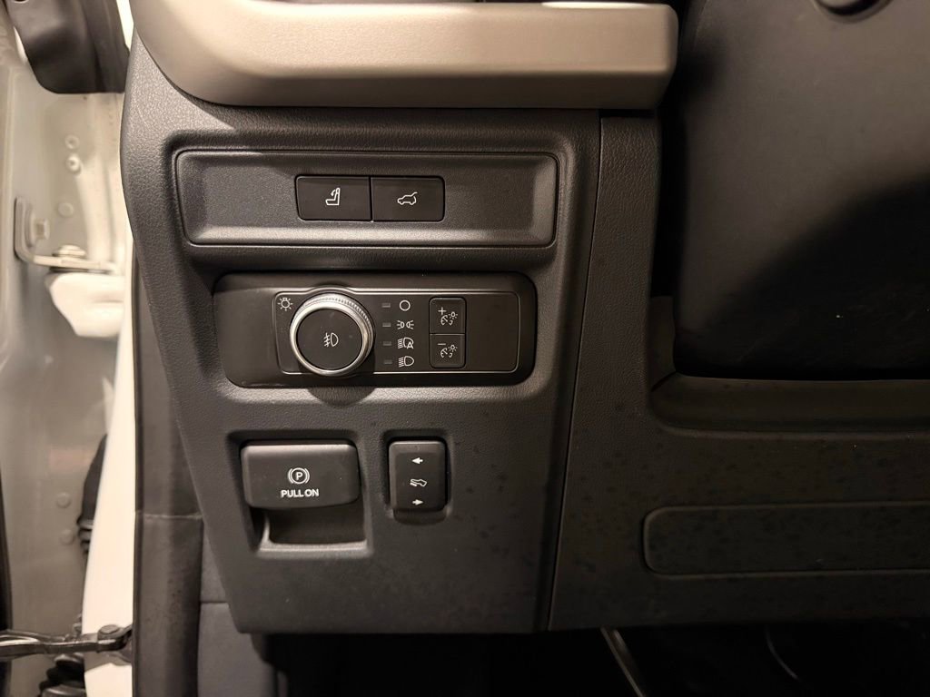 Used 2022 Ford Expedition XLT image 16