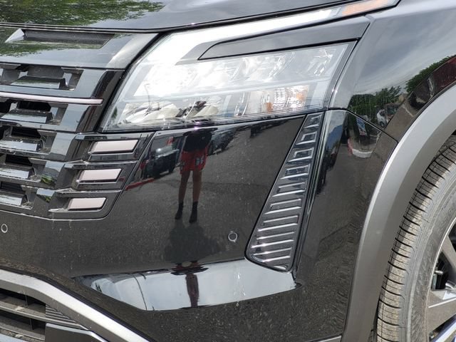 New 2026 Nissan Pathfinder SV w/ SV Premium Package AWD/4WD image 5