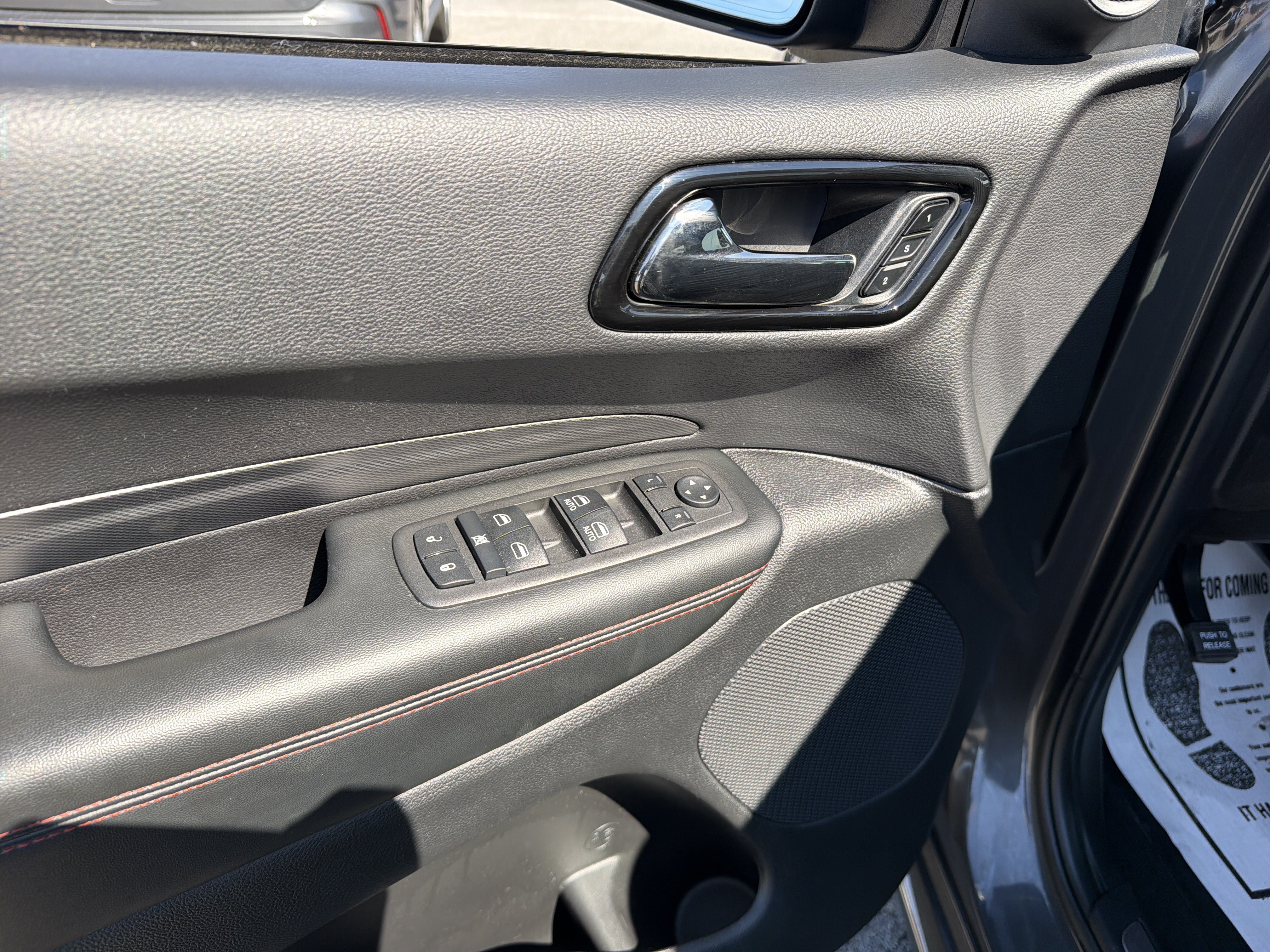 Used 2025 Dodge Durango GT AWD/4WD image 16