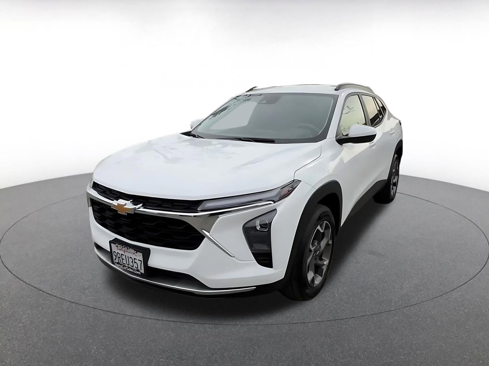 Used 2025 Chevrolet Trax LT image 7