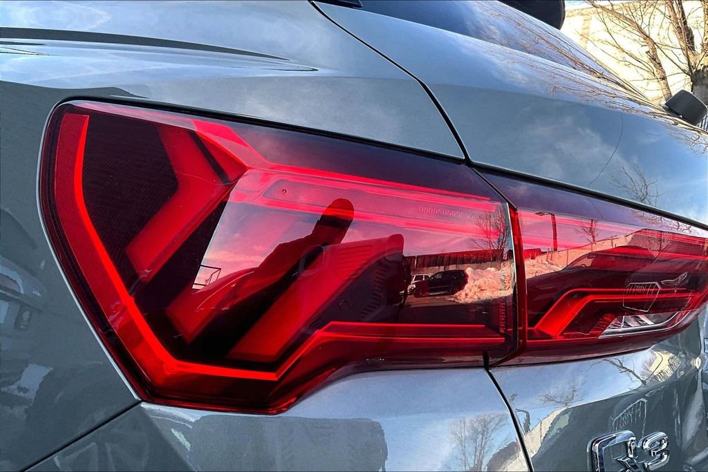 Used 2025 Audi Q3 2.0T Premium Plus w/ Premium Plus Package image 23
